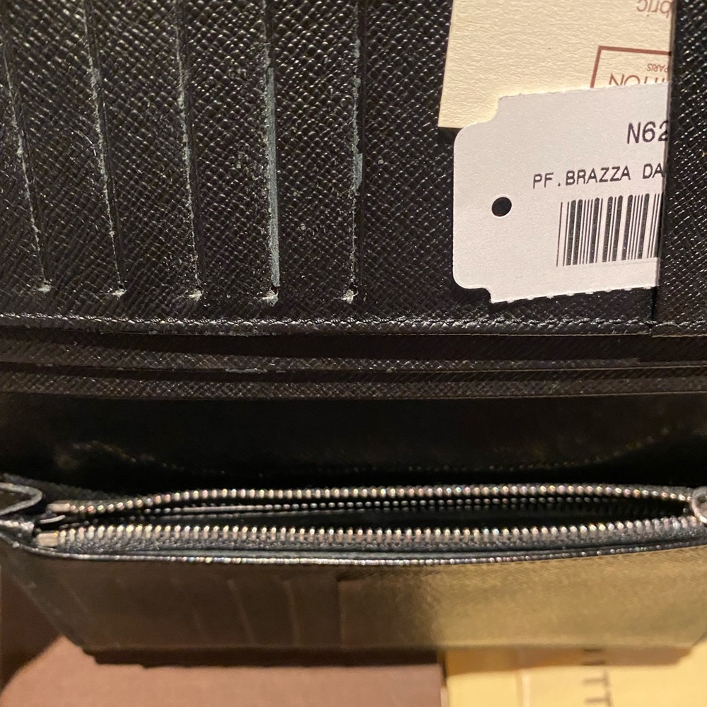 ♥️ Authentic Louis Vuitton Brazza Damier Canvas Wallet ♥️ - Picture 7 of 10